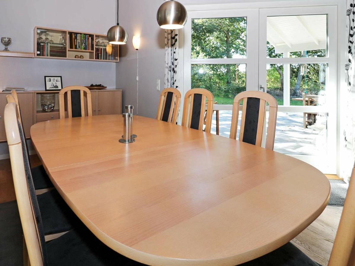 6 Person Holiday Home In Hadsund Odde Rom bilde